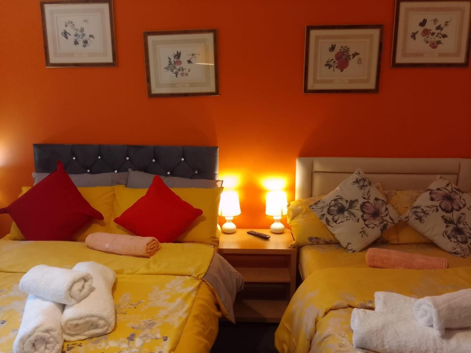 Ideal Home & Cottage Inviting 4 Bedroom Apartments วอลซอลล์ ภายนอก รูปภาพ